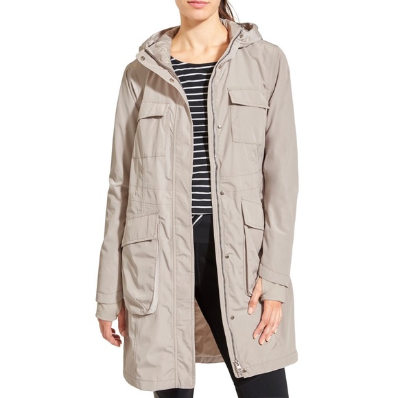 Athleta Jackets & Blazers - Athleta Beige Downpour Raincoat Size L